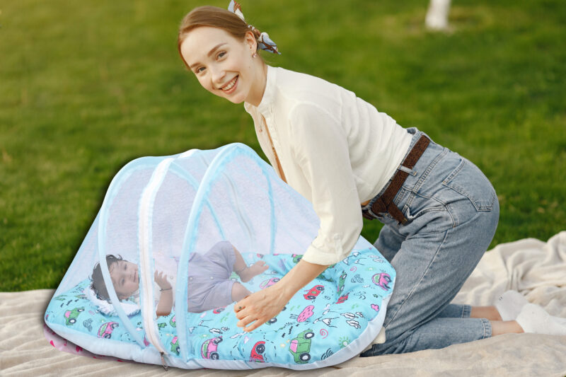 GODADI WALA Present Print Cotton Bedding Set Thick Base Foldable  with Mosquito Net and Head Pillow - Zip Closure (Blue car) - Image 4