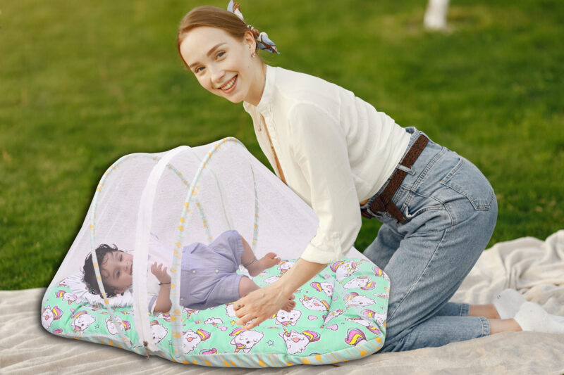 GODADI WALA Present Print Cotton Bedding Set Thick Base Foldable  with Mosquito Net and Head Pillow - Zip Closure (Green Unicorn) - Image 6