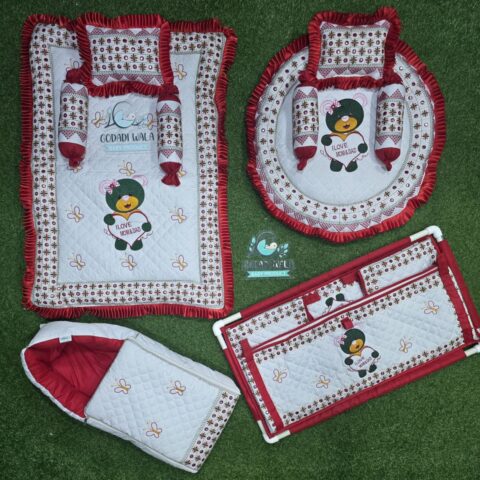 Godadi Wala Baby Bedding Set Embroidery I Love Mom Set  (0-10)Months (Red)